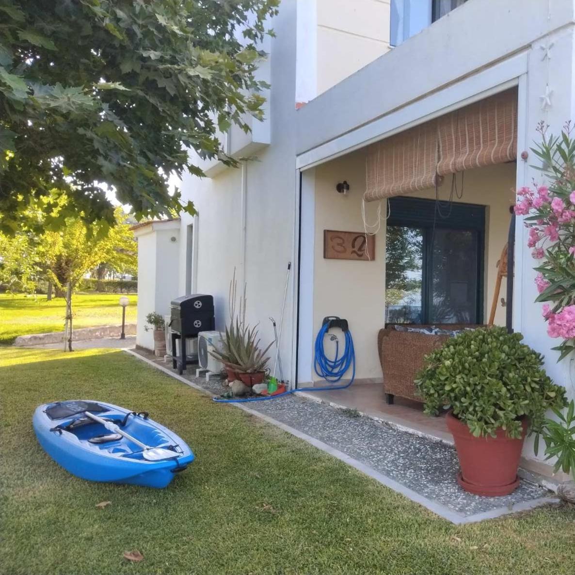 Villa 3Ω Nea Skioni Exterior foto